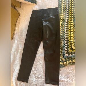 Aerie Offline Olive Green Faux Leather Leggings size XL, NWT